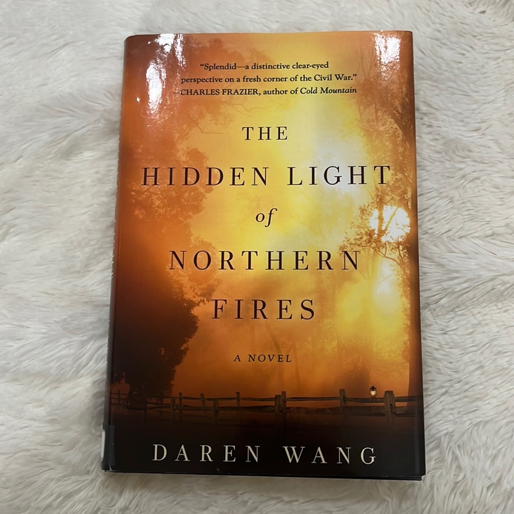 The Hidden Light of Northern Fires - Daren Wang - Novel Book